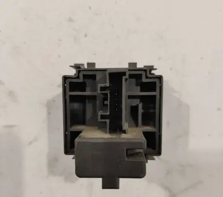 Renault Megane II Headlight level height control switch 8200121805B