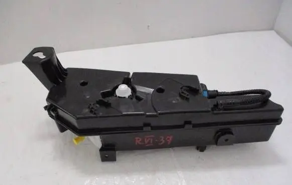 Peugeot Partner III FAP fluid tank 9821336080