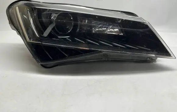Skoda Superb B8 (3V) Headlight/headlamp 3V1941016B