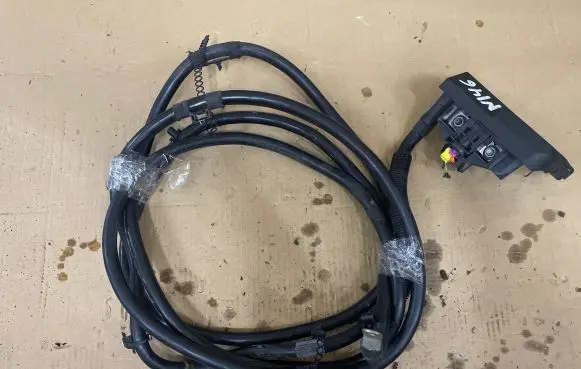 Audi A6 S6 C6 4F Positive cable (battery) 4F0971225K 00159