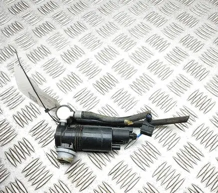Volvo XC40 Windscreen/windshield washer pump 32237970