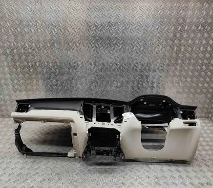 Volvo XC60 Dashboard 31417558 31417556