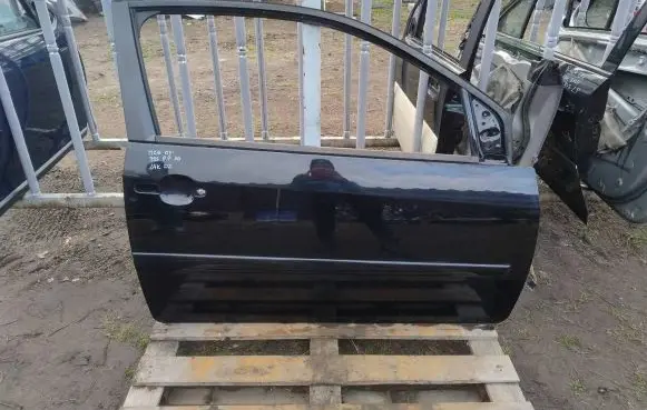 Ford Fiesta Front door