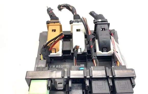 Volkswagen PASSAT B7 Other control units/modules 3AA937087C
