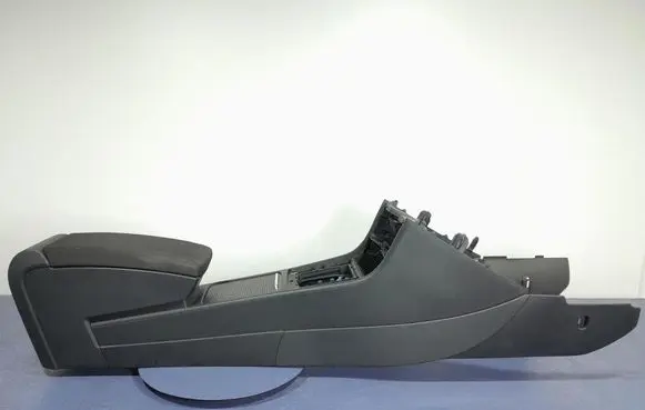 Volkswagen PASSAT CC Armrest 