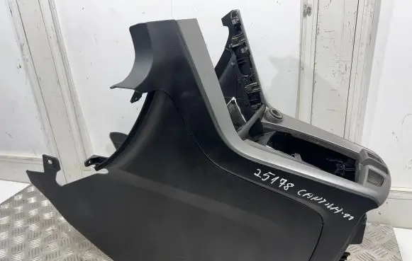 Chevrolet Captiva Center console PD052404