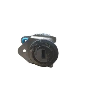Iveco Daily 5th gen Front door lock (next to the handle) 