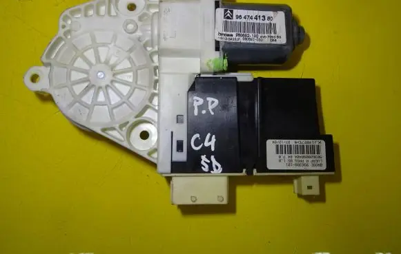 Citroen C4 I Front door window regulator motor 9647441380