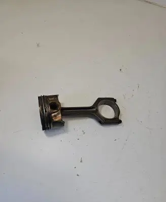 Piston with connecting rod