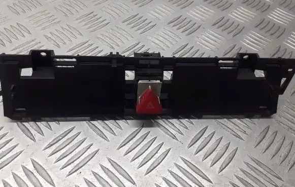 Volkswagen PASSAT B6 Hazard light switch 3C0857318C