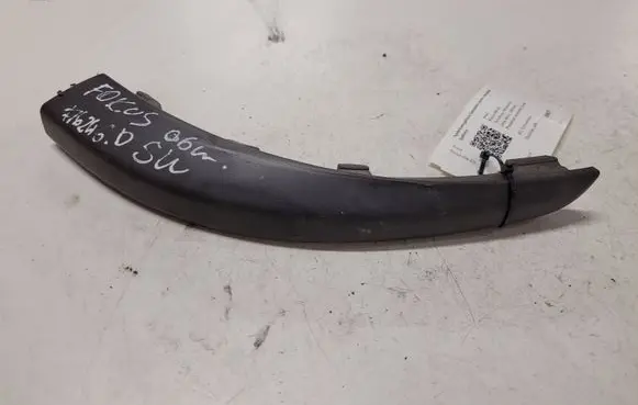 Ford Focus Rear bumper trim bar molding 4M5117C772 13859