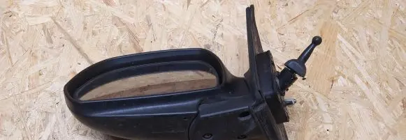 Hyundai Elantra Front door electric wing mirror E4012151