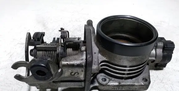 BMW 7 E38 Throttle valve 1633385