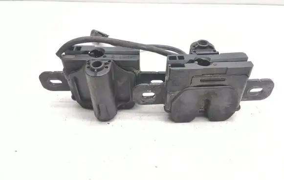 Volvo S60 Engine bonnet/hood lock/catch 31218878 31356006