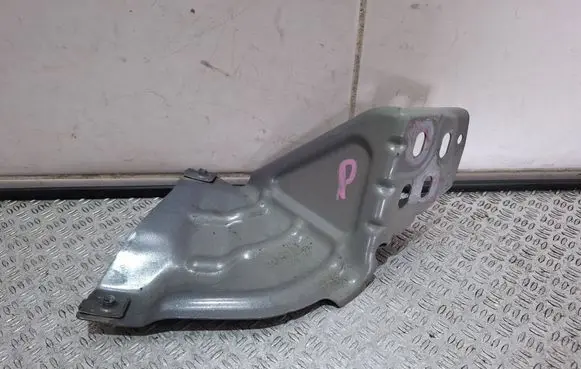 Opel Mokka Fender mounting bracket