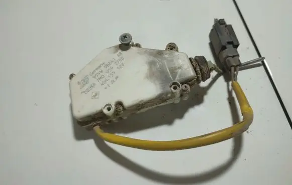 Seat Alhambra (Mk1) Central locking motor 95VW98241AB
