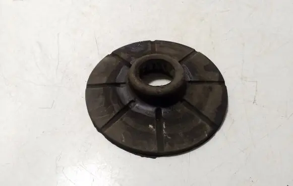 Opel Zafira C Rear coil spring rubber mount 90538496