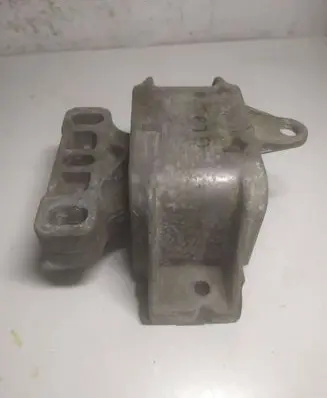 Volkswagen Golf IV Engine mount bracket 1J0199555