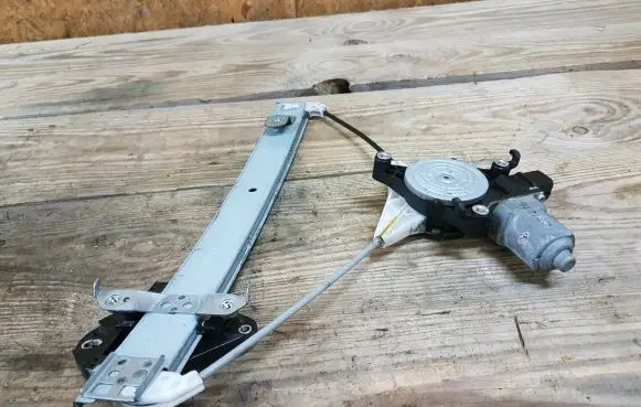 Subaru Impreza III Rear door window regulator with motor
