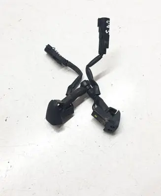 Volvo S60 Windshield washer spray nozzle 