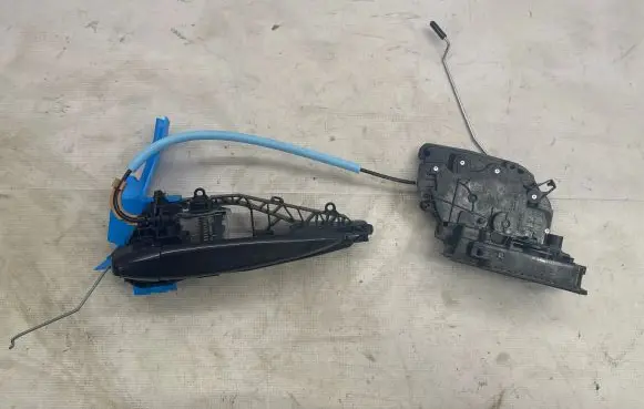 BMW X2 F39 Front door lock 7281931 18283810 7401209