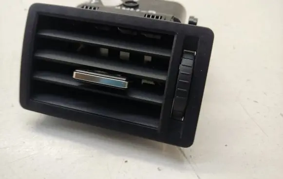 Ford C-MAX I Dashboard side air vent grill/cover trim 3M51R018B08 3M51R018B08AFW