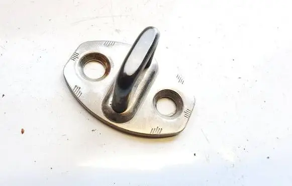 Volkswagen PASSAT B5.5 Front door lock loop/hook striker 3b0837033t