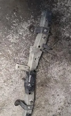 Toyota Avensis T270 Top upper radiator support slam panel