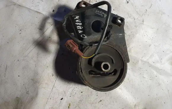 Nissan Murano Z50 Engine mount bracket 11270CA103 11270CA003 5A22B