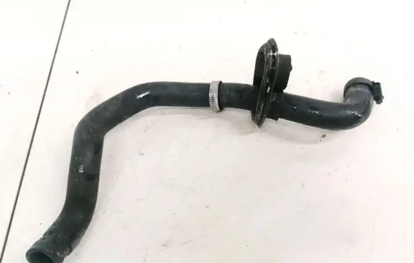 Audi A4 S4 B5 8D Engine coolant pipe/hose