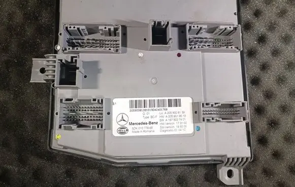 Mercedes-Benz C W205 SAM control unit A2059008139