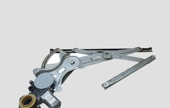 Toyota Corolla Verso AR10 Front door window regulator with motor 996994100 TQY260W JJB071205
