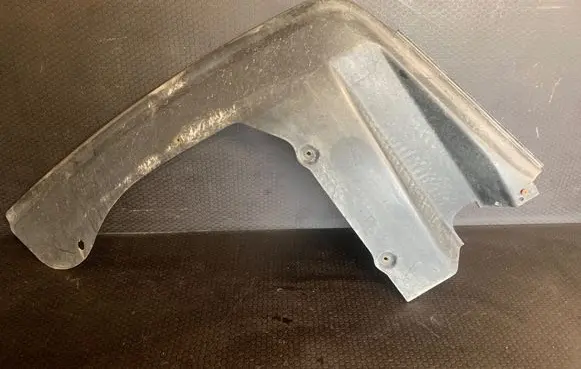 Audi A8 S8 D2 4D Engine splash shield/under tray 4D0804840