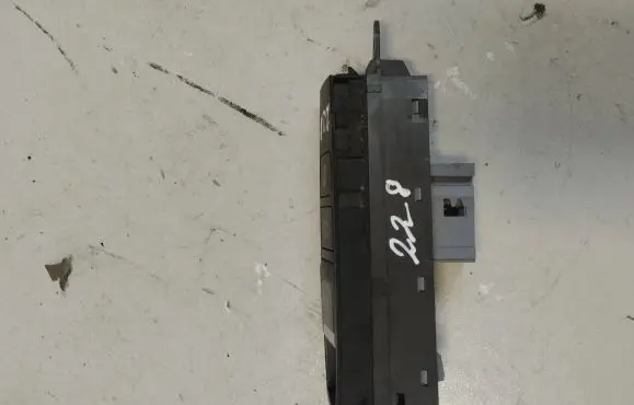 Volkswagen PASSAT B7 Multifunctional control switch/knob 3AB927137