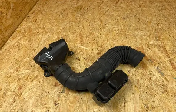 Suzuki SX4 S-Cross Air intake duct part 1376564T0