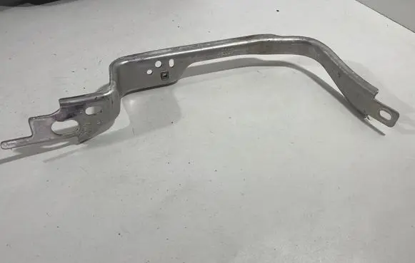 Audi A6 S6 C8 4K Fender mounting bracket 4K0807347B