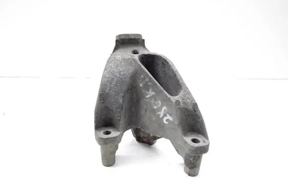 Audi A4 S4 B8 8K Engine mounting bracket 8K0199307