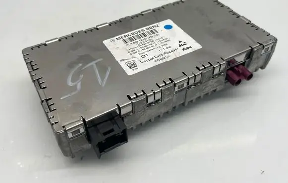 Mercedes-Benz C W204 Antenna control unit A1669003602 A1668202009 A1669024201