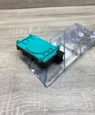 Hyundai Accent Front door lock motor 9573522011