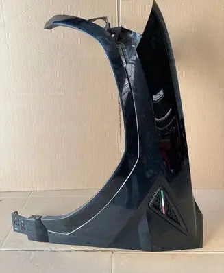 Lamborghini Urus Fender trim (molding) 