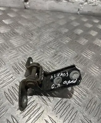 Toyota Avensis T270 Front door upper hinge