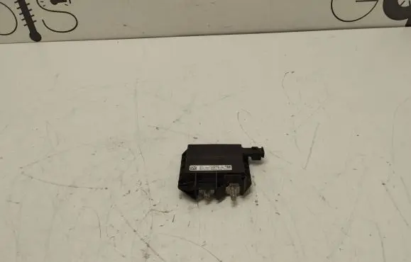 Mercedes-Benz E W213 Battery relay fuse A0009061505