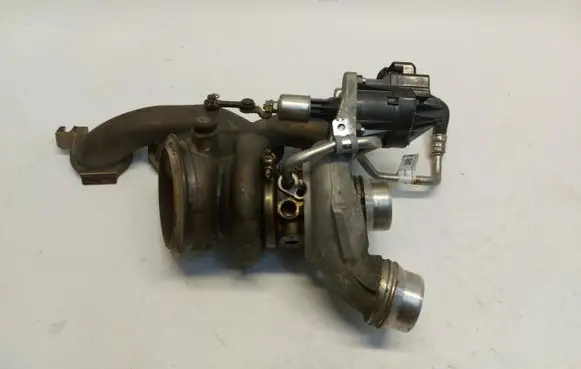 BMW 5 G30 G31 Turbo 7637563