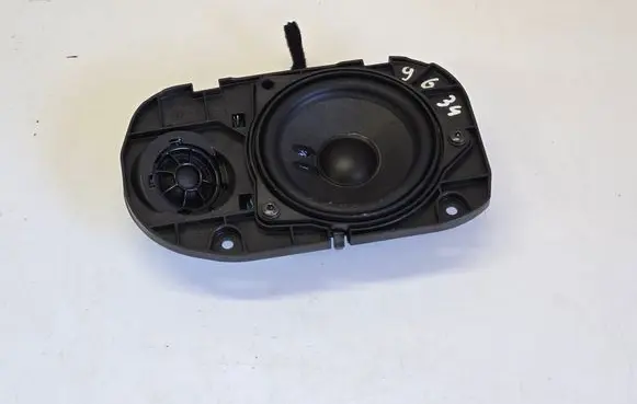 BMW 5 G30 G31 G38 Parcel shelf speaker 6809381