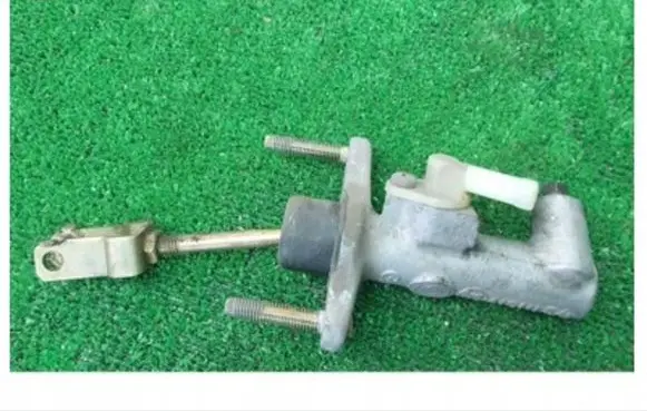 Toyota Carina T190 Clutch master cylinder