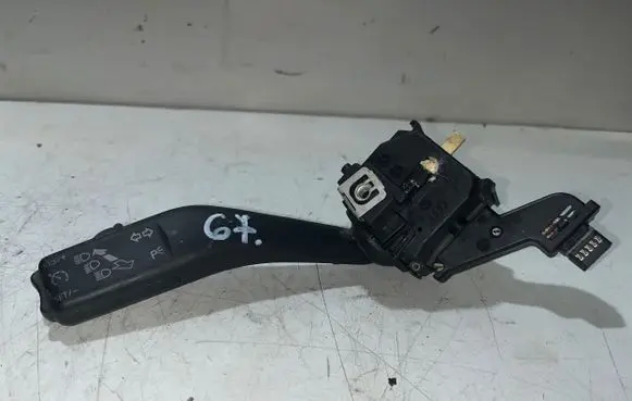 Volkswagen Golf V Indicator stalk 01103511