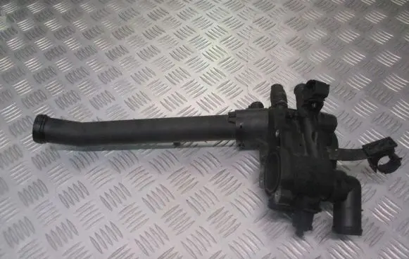 Volkswagen Polo IV 9N3 Thermostat housing 03212111AP