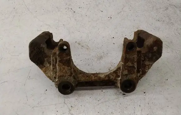 Volkswagen PASSAT B5 Front Brake Caliper Pad/Carrier