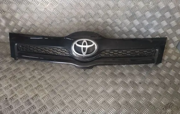 Toyota Corolla Verso AR10 Front bumper upper radiator grill 531110F020 531170F010