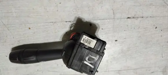 Dacia Duster Indicator stalk 21571223